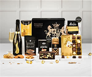 Santa's Delight Hamper With Sparkling Prosecco